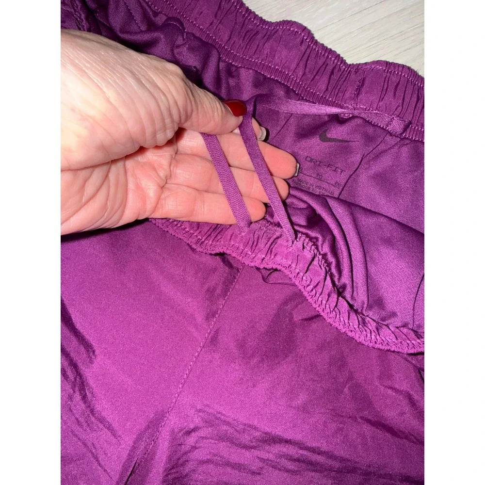 Nike Womens Dri-FIT Tempo Running Shorts Purple XL CU8890-503